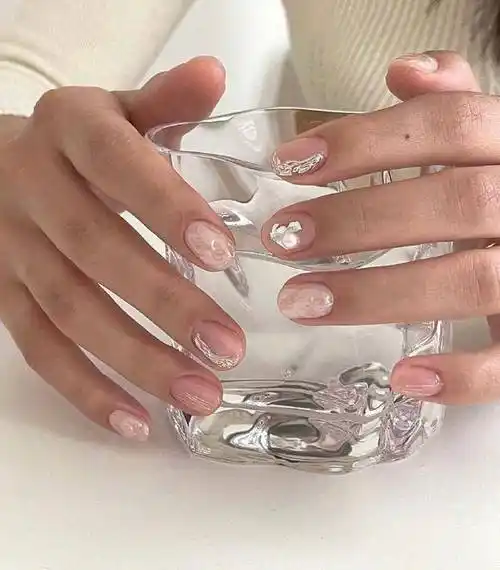 夏天正流行的5种美甲颜色,不挑肤色又时髦,涂上之后显