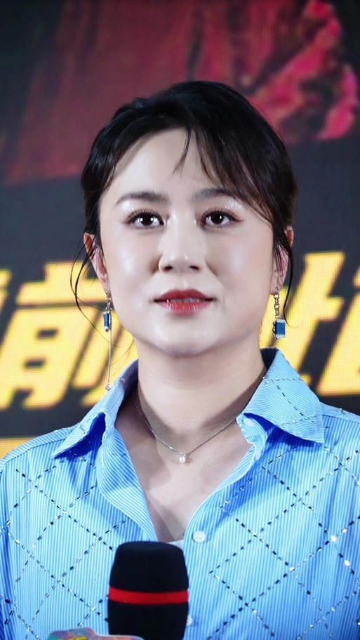 马丽长发造型好温柔