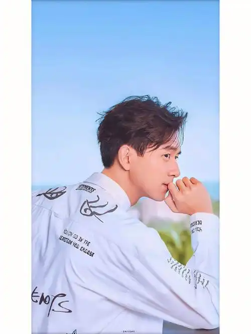 李现壁纸我天真的好爱