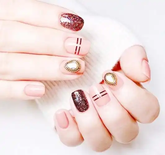 2021新款撞色显白美甲,图片,短指甲-lomo美甲