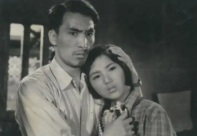 《英雄小八路》是 a target="_blank" href="/item/上海天马电影制片