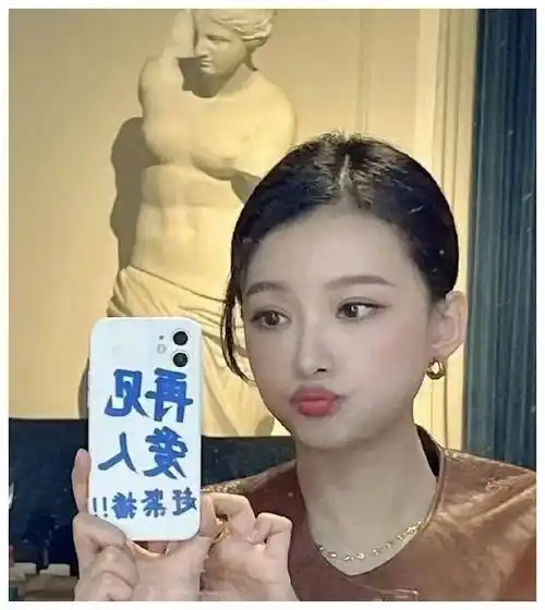 从野模到明星探寻孙怡的成名之路聪明与疯狂并存