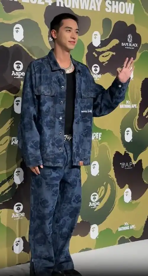 一般男明星剪寸头,都会增强桀骜不驯的感觉,但许魏洲