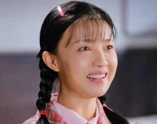 我最爱的家人:傅晶45了还那么美,演得也好,但被烂剧本给坑了_林海燕