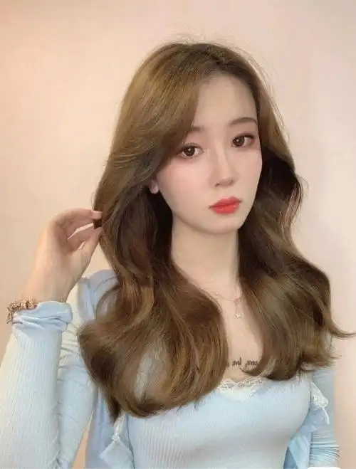 女生最受宠滴亚麻色