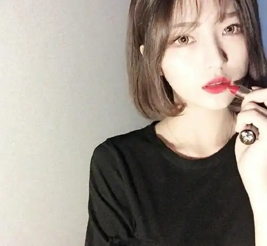 齐脸短发 碎薄刘海 太美腻了 (゜▽^*))_高清图集_新浪网