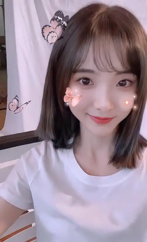 郑乃馨硬糖少女303门面主唱#看看可爱又美丽的nene郑乃馨,心情都变得