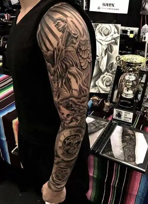 so~今天,本妹就特来分享  那些让人惊艳的花臂图案  也算是给想纹花臂