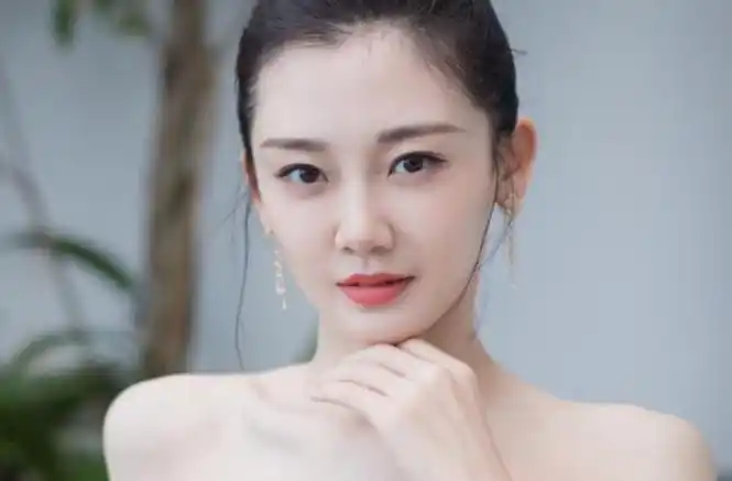 演员苗苗凭舞蹈才艺重新出发