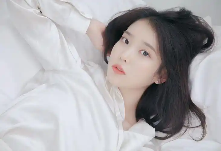 李知恩 iu cr.嗑颜大魔王 - 堆糖,美图壁纸兴趣社区