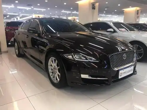 黑色捷豹,近几年新崛起的王者风范车