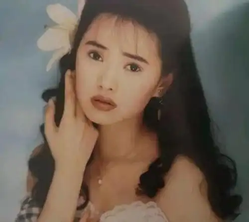 "风韵犹存"的伊能静:结婚后丧失事业心,用前途赌秦昊不会出轨