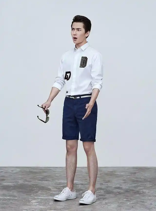 杨洋帅气写真来了