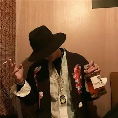 qq头像超拽霸气男生高清好看的霸气图片男生超拽冷酷头像