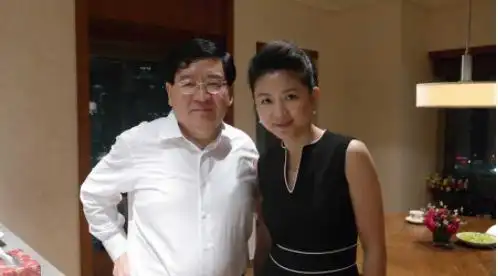 央视名嘴王小丫,二婚嫁54岁教授老公,11年经营收获完美婚姻_腾讯新闻