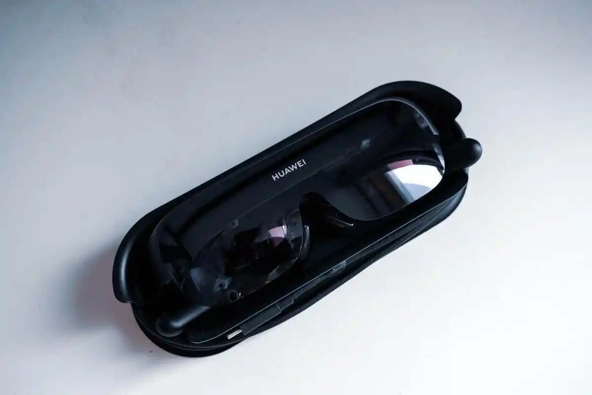 华为首款智能观影眼镜华为visionglass体验把巨幕装进口袋