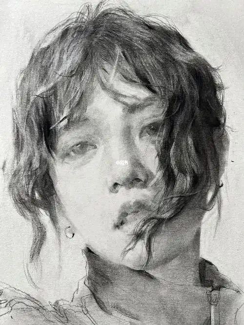 素描女孩头像
