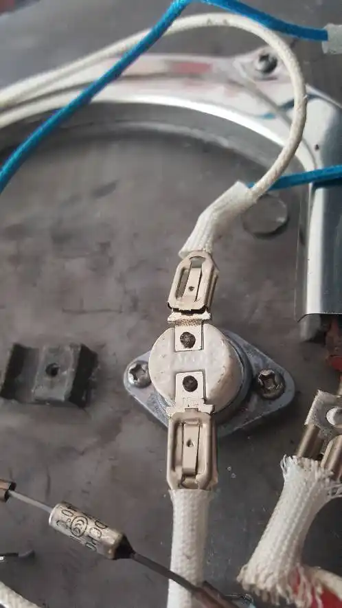 电饼铛的电路中有一个圆柱陶瓷元件,什么作用,怎么判断该元件好坏?