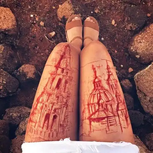 她们喜欢在大腿上作画,真真被 "惊艳" 到了!