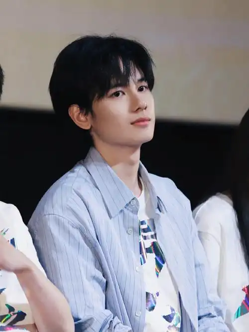 胡先煦蹦迪直拍