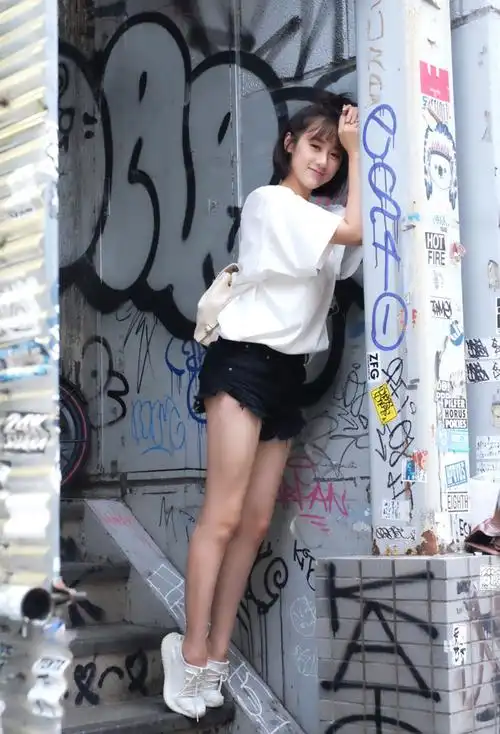 袁冰妍相关图片