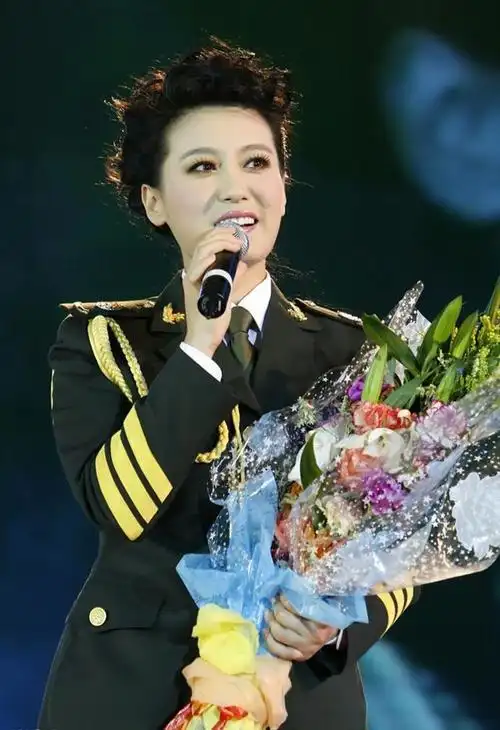 回顾谭晶我这辈子正确的决定就是为科学家丈夫生一对双胞胎