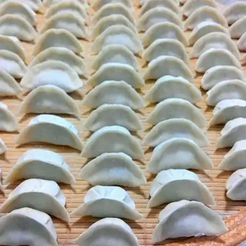 饺子是开水下锅还是冷水下锅好?很多人都做错了,难怪饺子总破皮