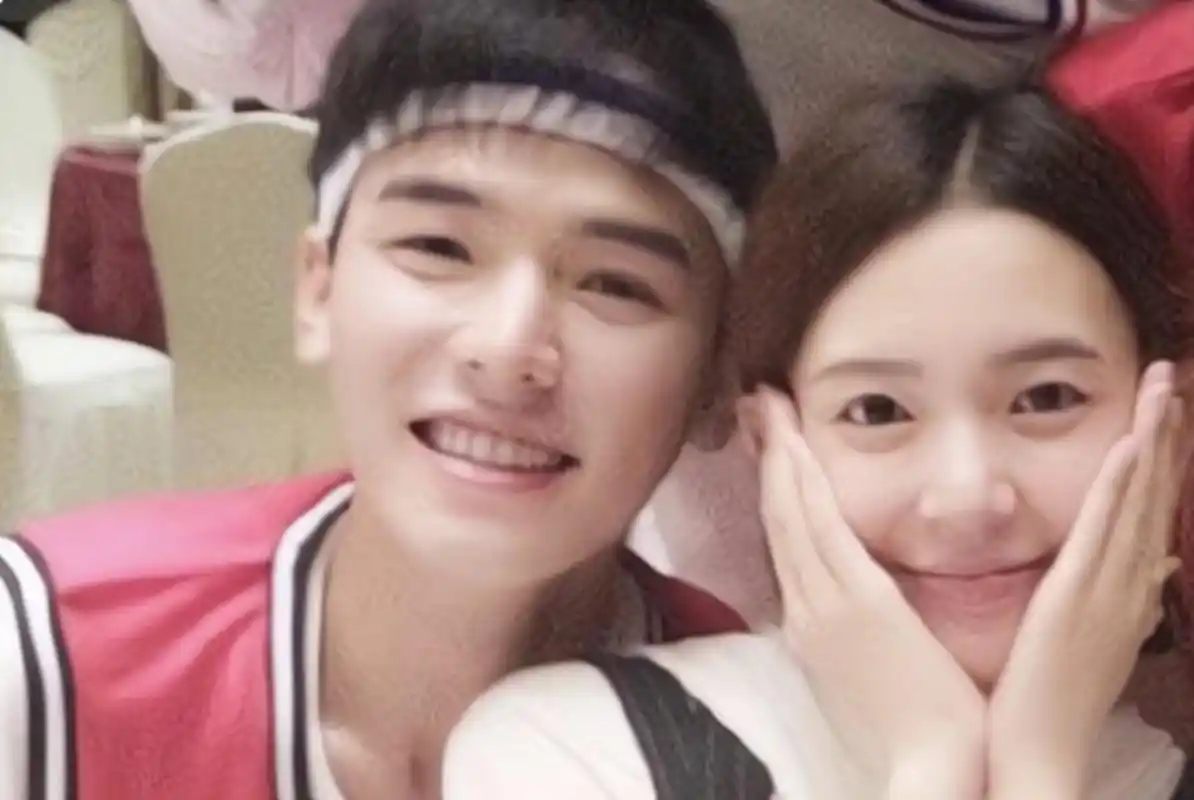 龚俊的手写字迹曝光字如其人反差萌不愧是东华大学的校草