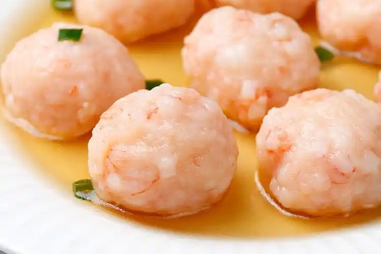 看着就好吃的虾滑球