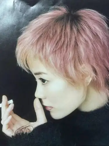 女神王菲不仅是音乐界的天后也是时尚界的天后