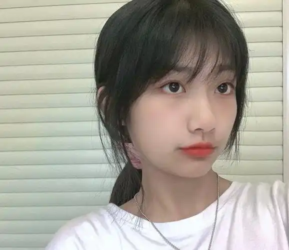 比较冷淡的女生