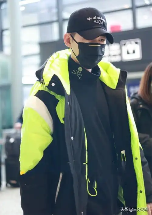 张翰西装机场照(不愧是行走的荷尔蒙)(1)