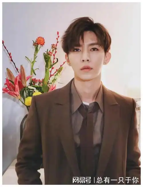 太离谱!涉偷拍,散布未成年性爱片,炎亚纶获缓刑,首度发声回应