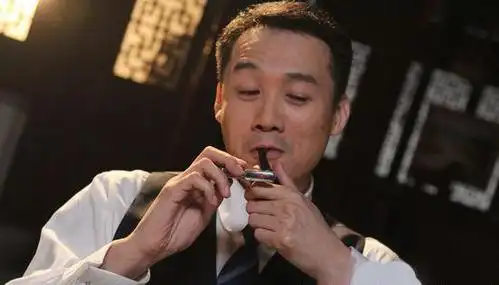 如果不是黄渤不离不弃,他早就被娱乐圈淘汰了_高虎