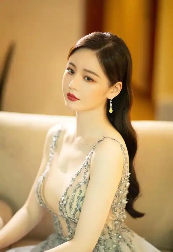 美女图——晶女郎邱意浓