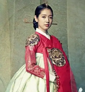 我们看过《大长今》《黄真伊》等一些韩版古装剧,大概甜美了韩国古代