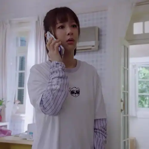 亲爱的热爱的杨紫佟年鱿小鱼同款衣服长袖拼接印花t恤宽松卫衣女