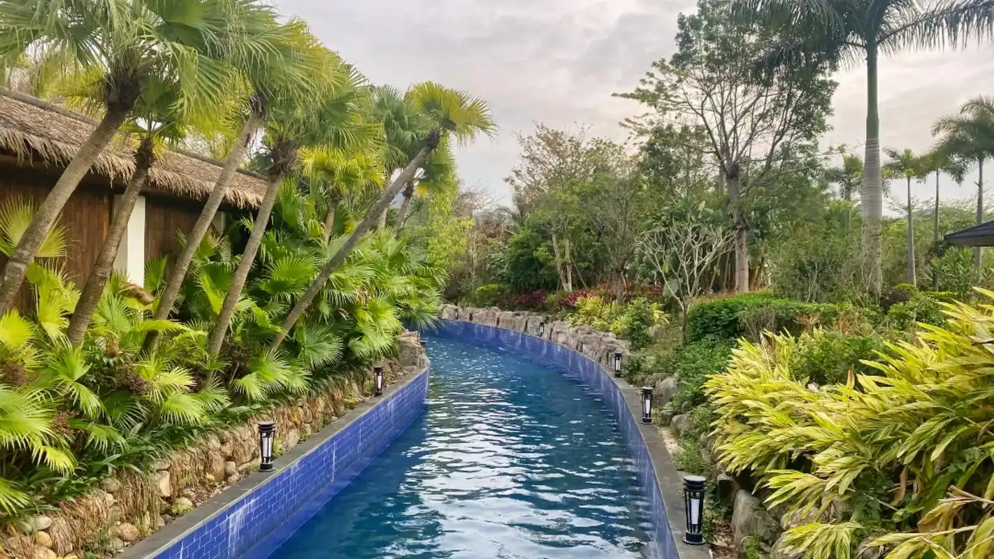 【水底山温泉庄园,尽享天然温泉的舒适与愉悦】 - 抖音