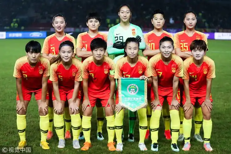 为重振女足辉煌,中国足协研究制定了铿锵玫瑰再绽放计划,从组织管理