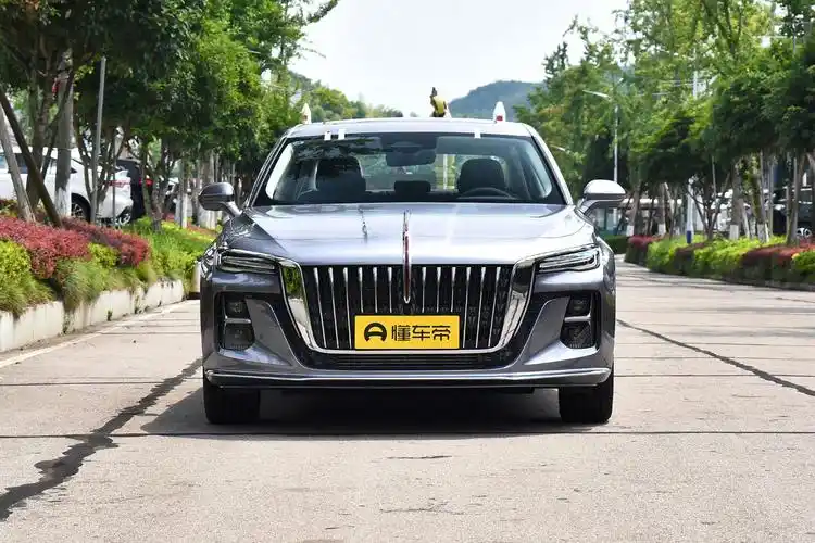 全新红旗h5,降至13.48万起,养护成本经济,这诚意够了吧?