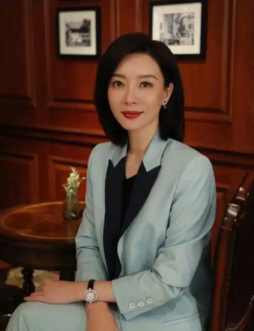 陈数多喜欢职业装西装套装尽显优雅穿搭法职场女性值得学