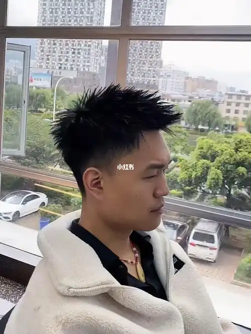 男士短发烫发