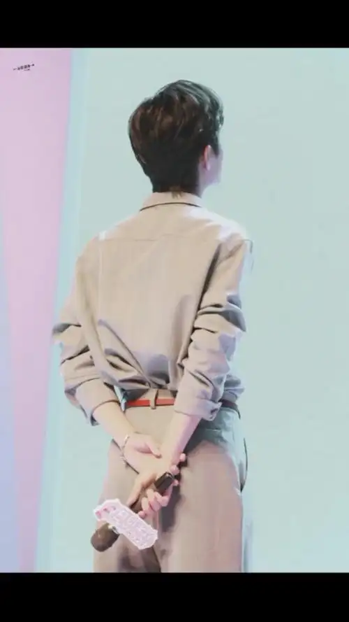 肖战#这男人连背影都那么迷人