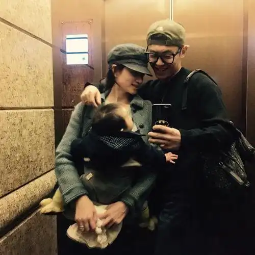 宠妻狂魔朱亚文一家四口其乐融融我的荷尔蒙只对老婆释放