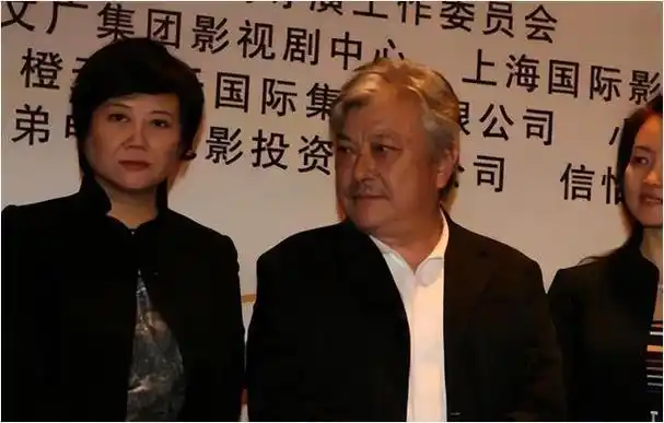 2022年7月,电视剧《康熙王朝》的导演陈家林因病离世,享年80岁.