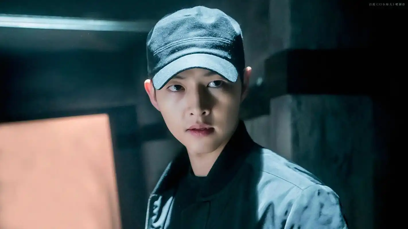 电脑壁纸宋仲基太阳的后裔黑衣look桌布