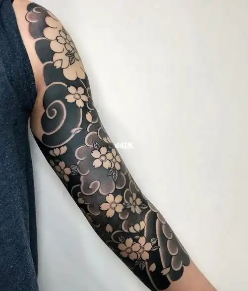 樱花臂老传统纹身菏泽纹身