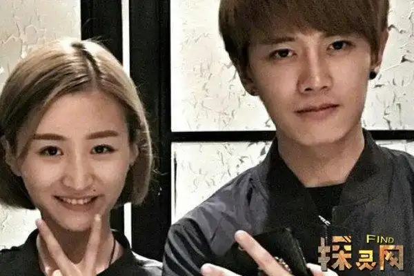 任嘉伦一家三口照片,对妻子聂欢恩爱有加(儿子已有4岁) — 探灵网