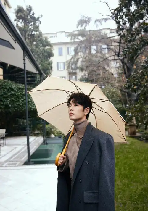 肖战米兰时装周造型出图