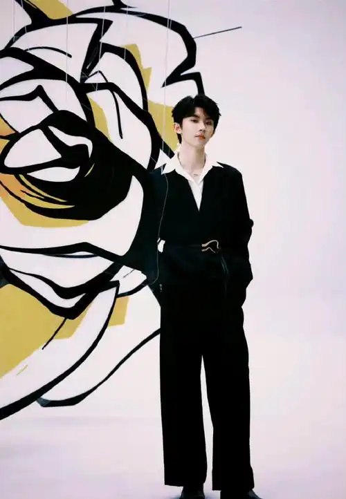 马嘉祺束腰黑西装#6715一些西装马哥!禁欲系矜贵小王子06